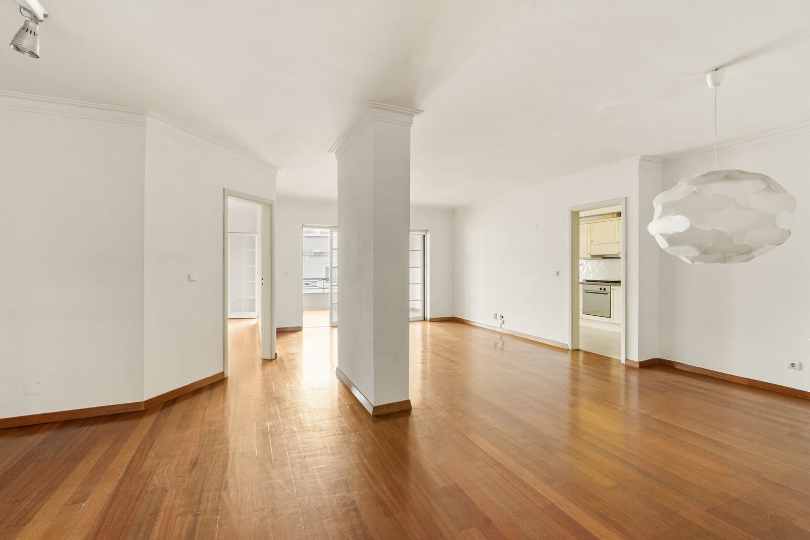 Apartamento T1 + 1 com piscina, Estoril, Cascais - Imagem 23