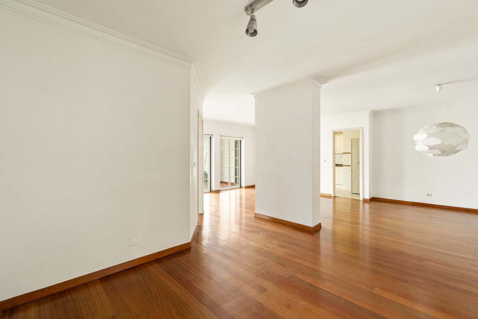 Apartamento T1 + 1 com piscina, Estoril, Cascais - Imagem 3