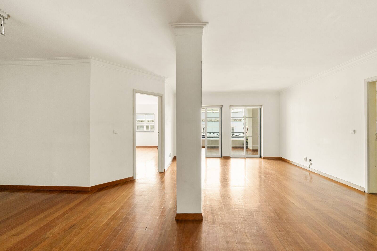 Apartamento T1 + 1 com piscina, Estoril, Cascais - Imagem 17
