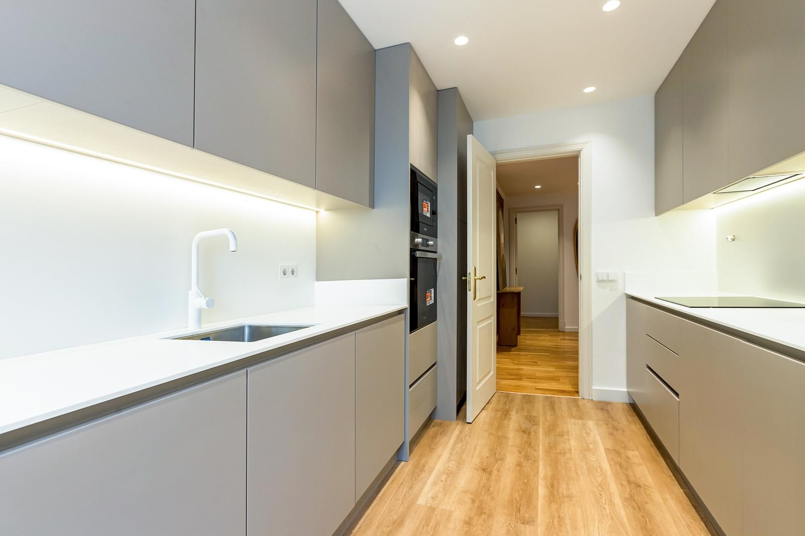 Apartamento T2 com vista, Arroios, Lisboa - Imagem 13