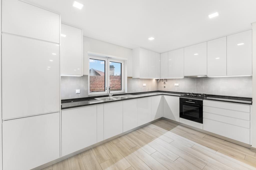 2 Bedroom Apartment in Rua Dra Iracy Doyle 9, Centro Cascais, Cascais 255657717