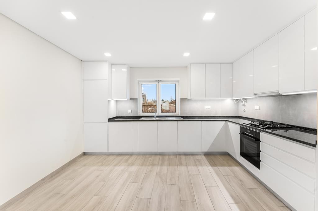 2 Bedroom Apartment in Rua Dra Iracy Doyle 9, Centro Cascais, Cascais 255657717
