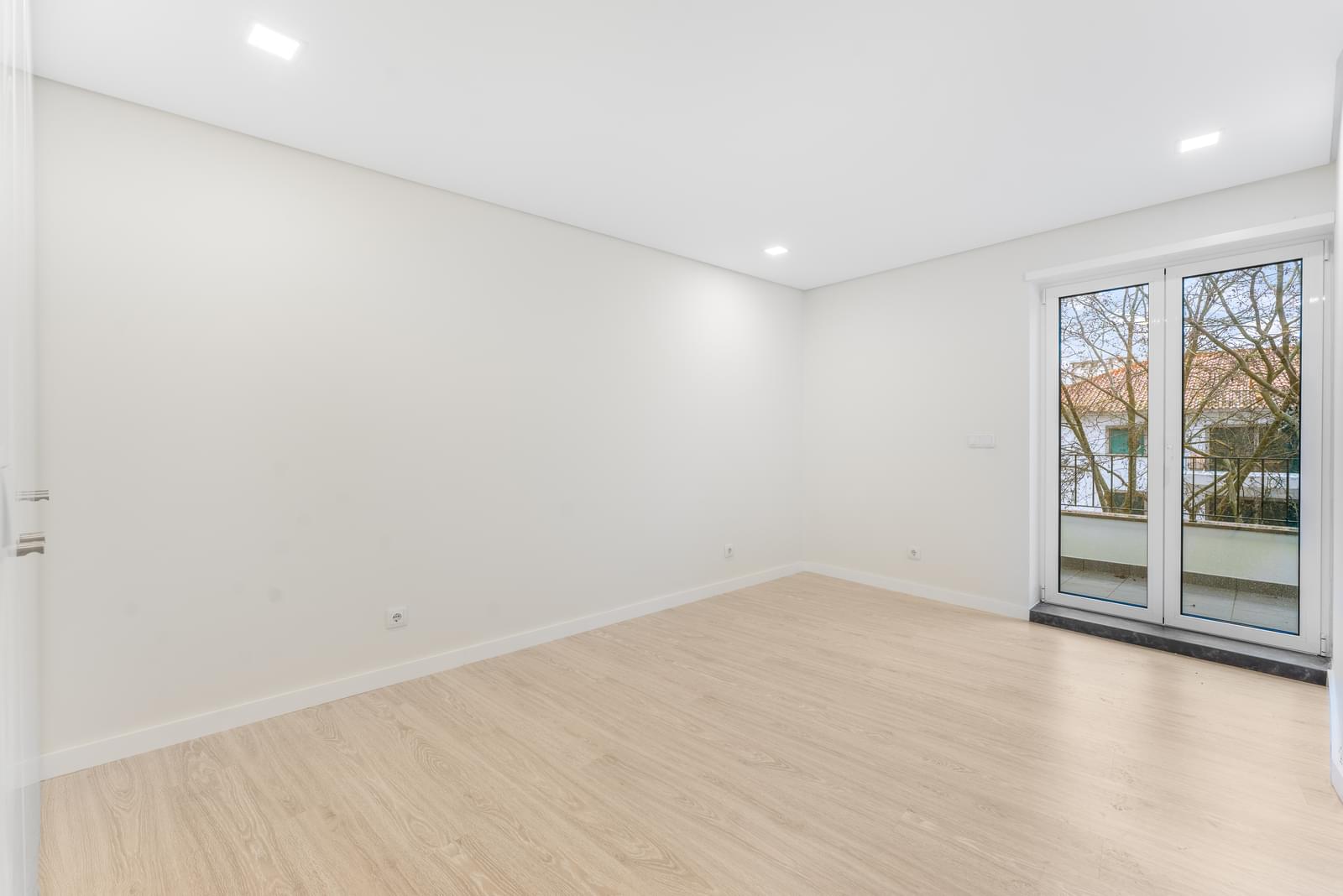 2 Bedroom Apartment in Rua Dra Iracy Doyle 9, Centro Cascais, Cascais - Image 13