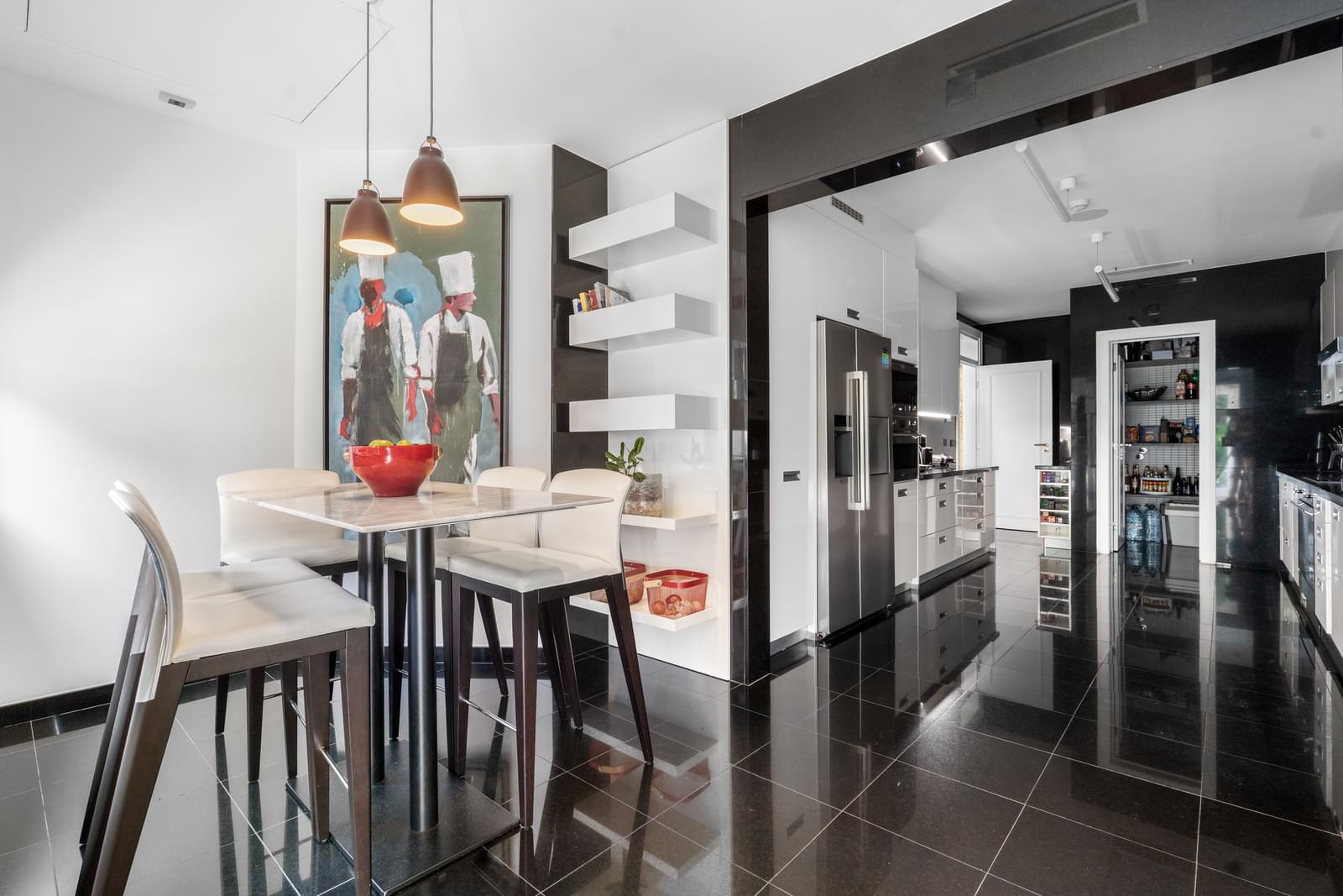 7 Bedroom Villa/Townhouse's Image 13