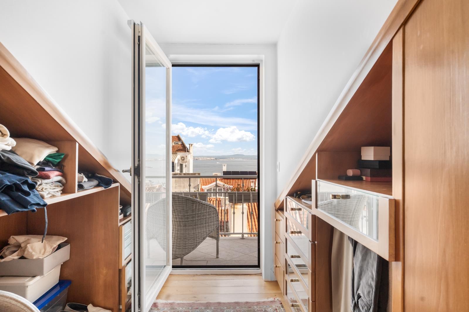 7 Bedroom Villa/Townhouse's Image 32