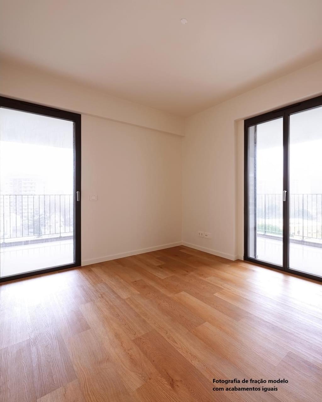 2 Bedroom Apartment with swimming pool, Miraflores, Oeiras 2528214351