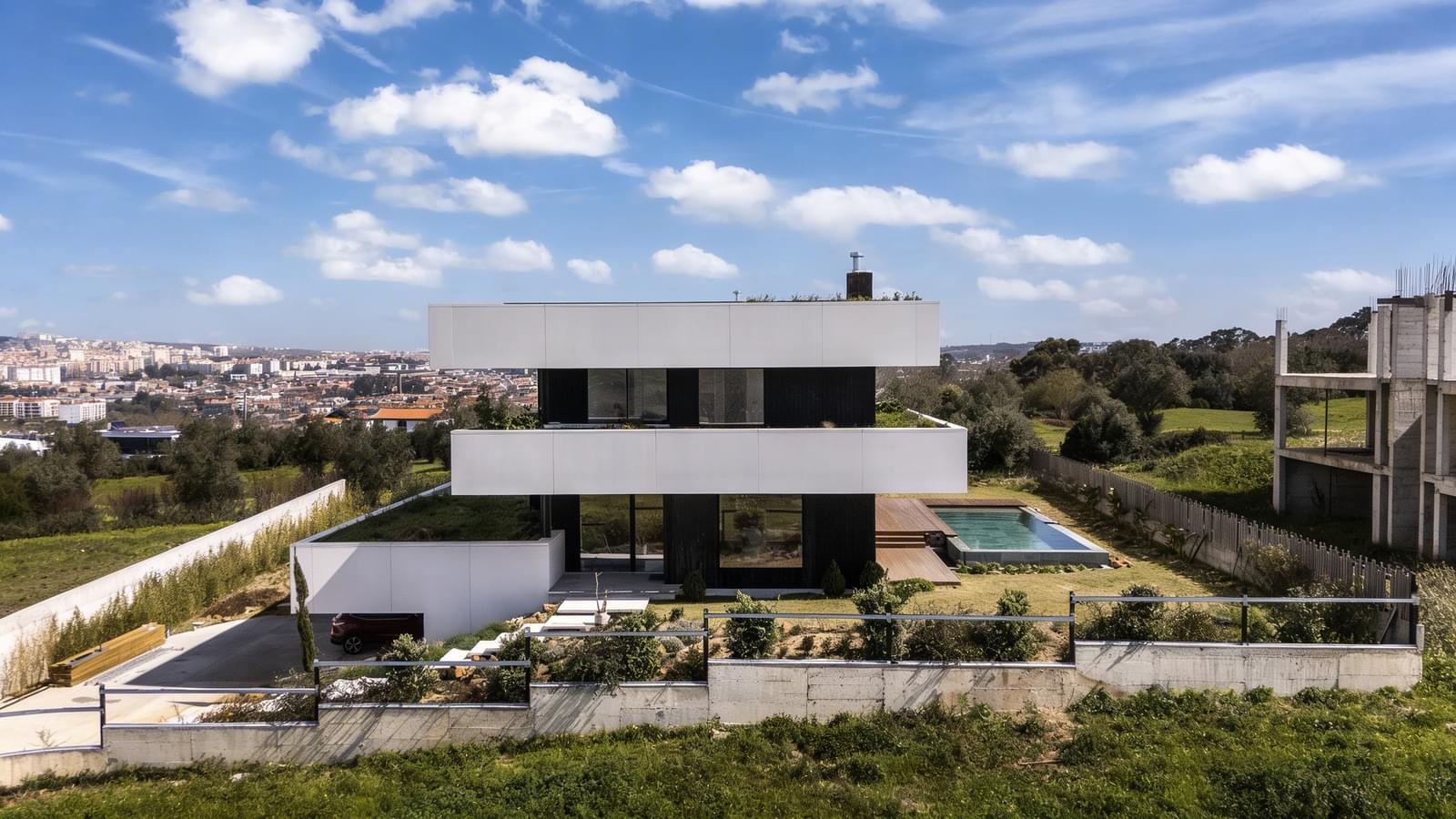 4 Bedroom Villa/Townhouse's Image 45
