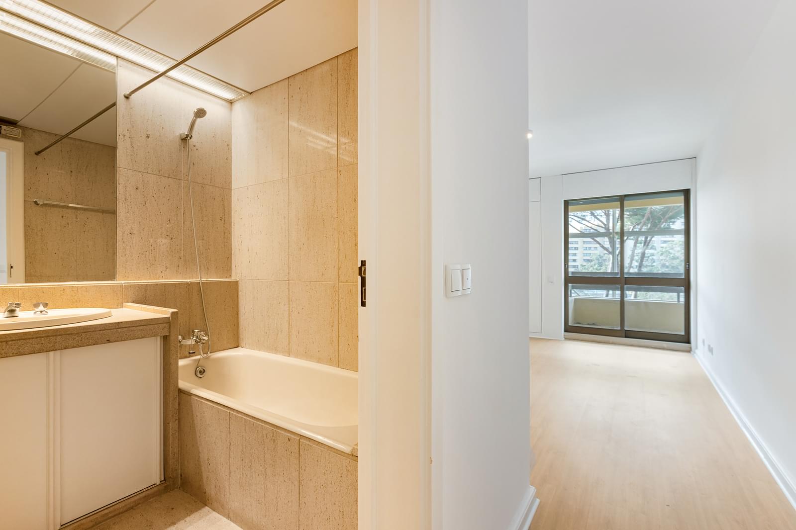 Apartamento T3 com piscina, Avenidas Novas, Lisboa - Imagem 16