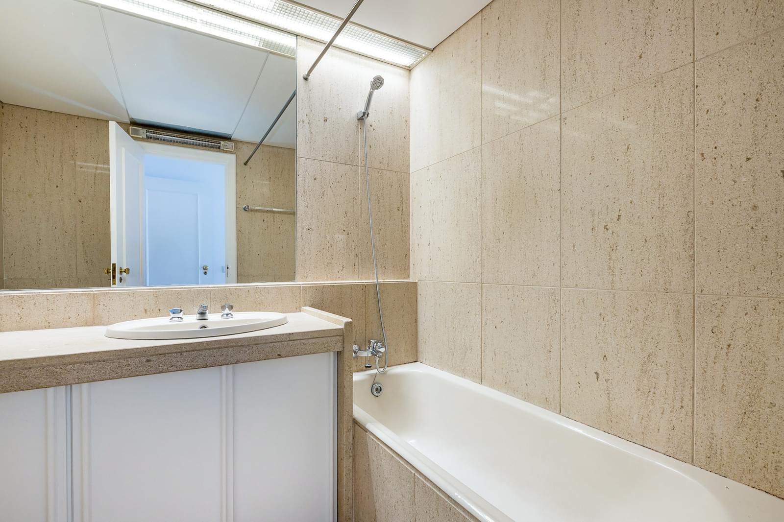 Apartamento T3 com piscina, Avenidas Novas, Lisboa - Imagem 18