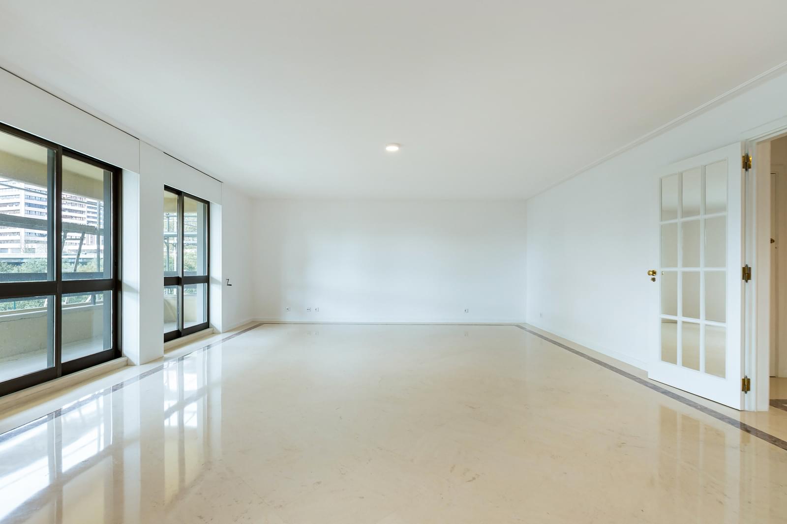 Apartamento T3 com piscina, Avenidas Novas, Lisboa - Imagem 8