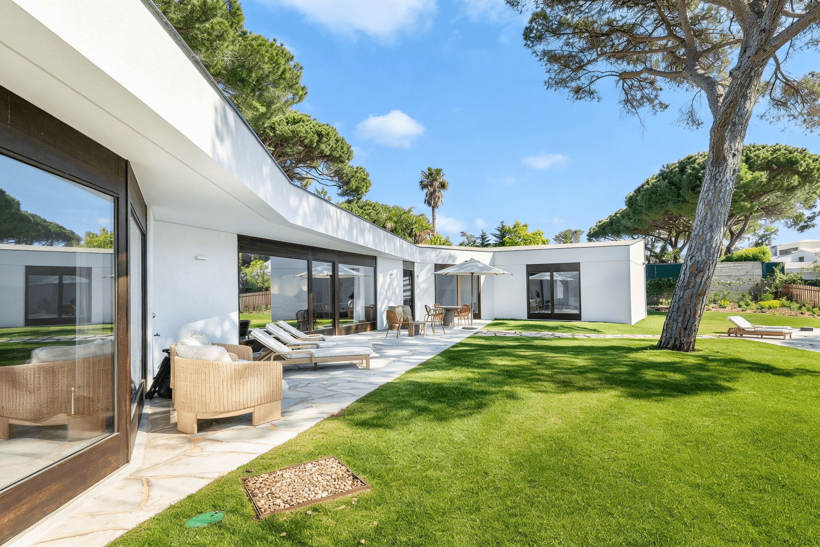 3 Bedroom Villa/Townhouse's Image 21
