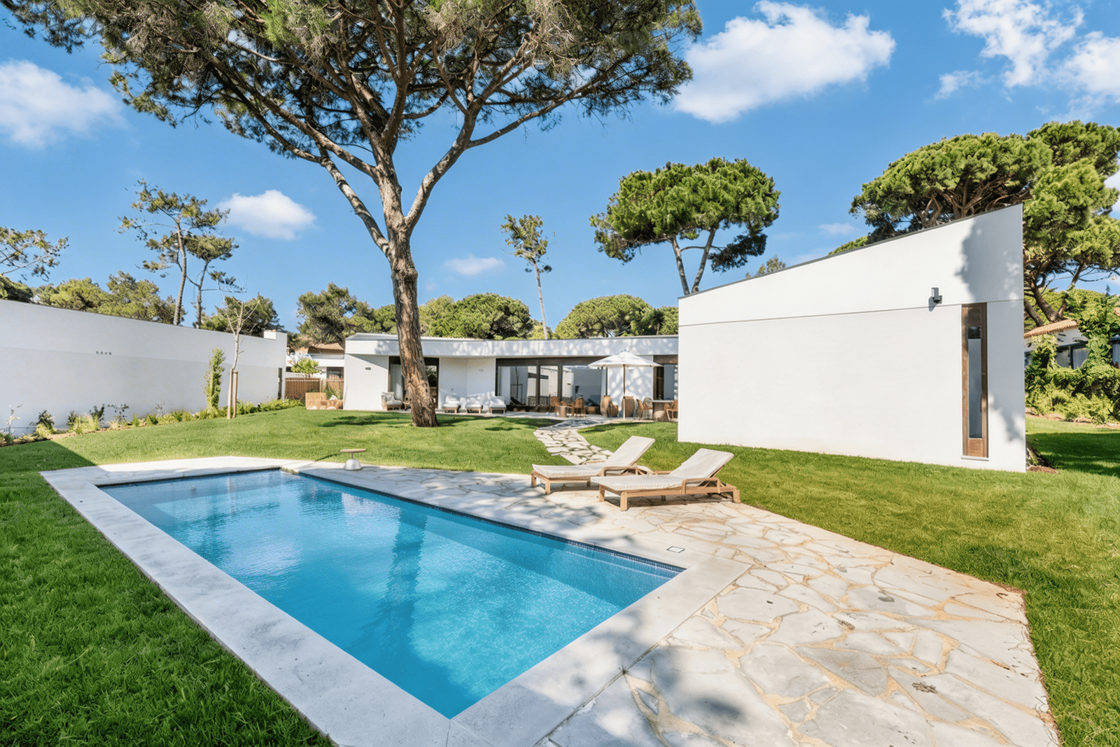 3 Bedroom Villa/Townhouse's Image 19