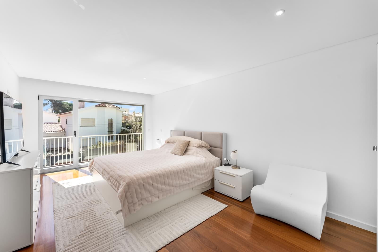 5 Bedroom Villa/Townhouse's Image 3