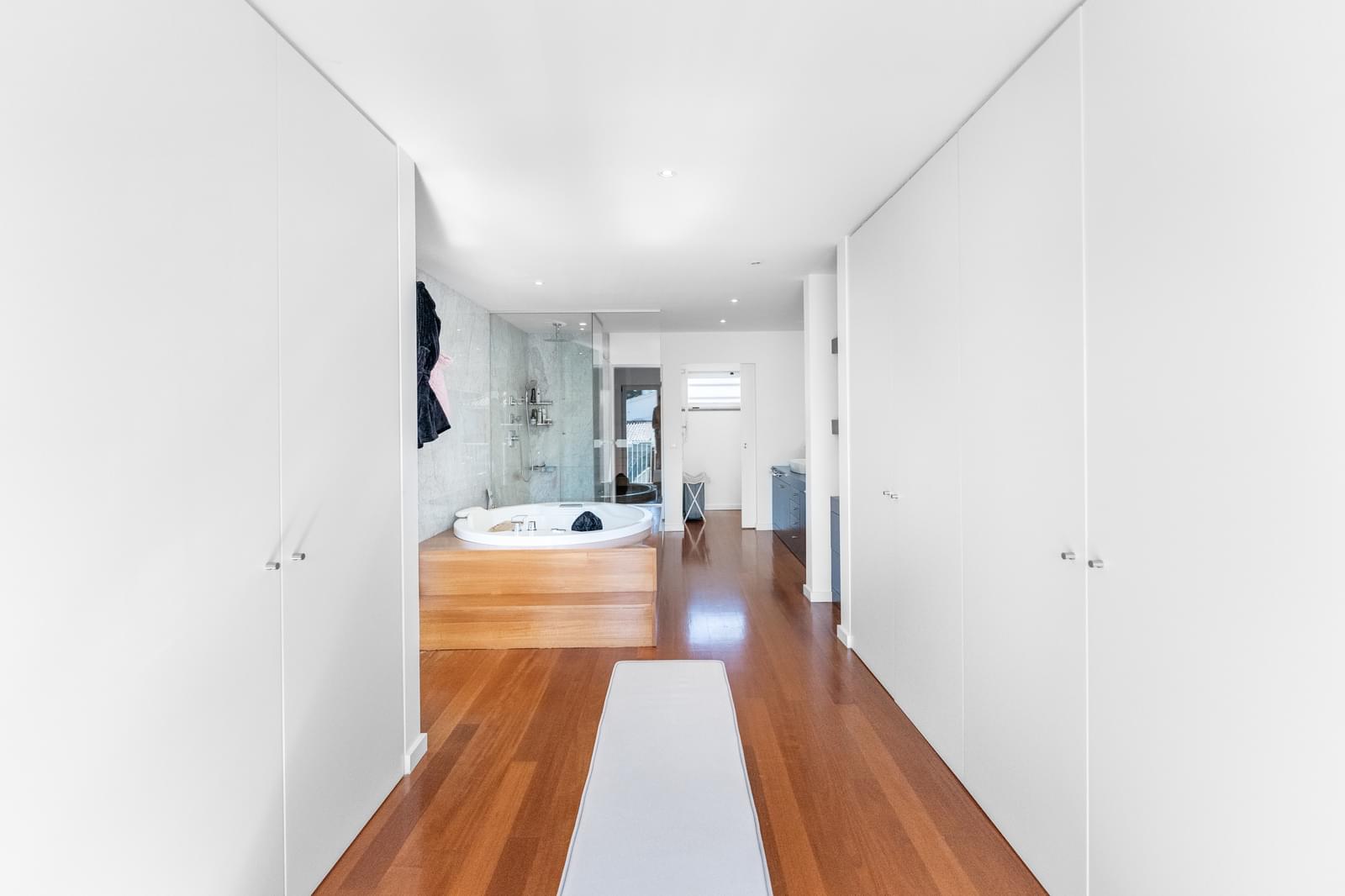 5 Bedroom Villa/Townhouse's Image 6