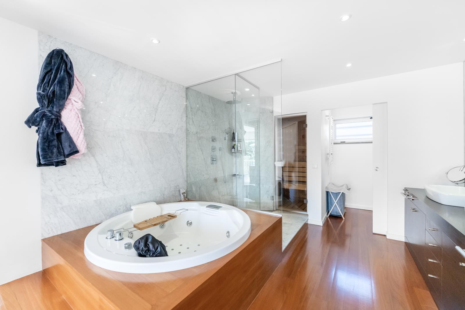 5 Bedroom Villa/Townhouse's Image 7