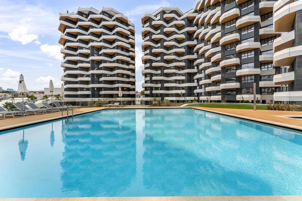 1 Bedroom Apartment with swimming pool, Parque das Nações, Lisboa 933694149