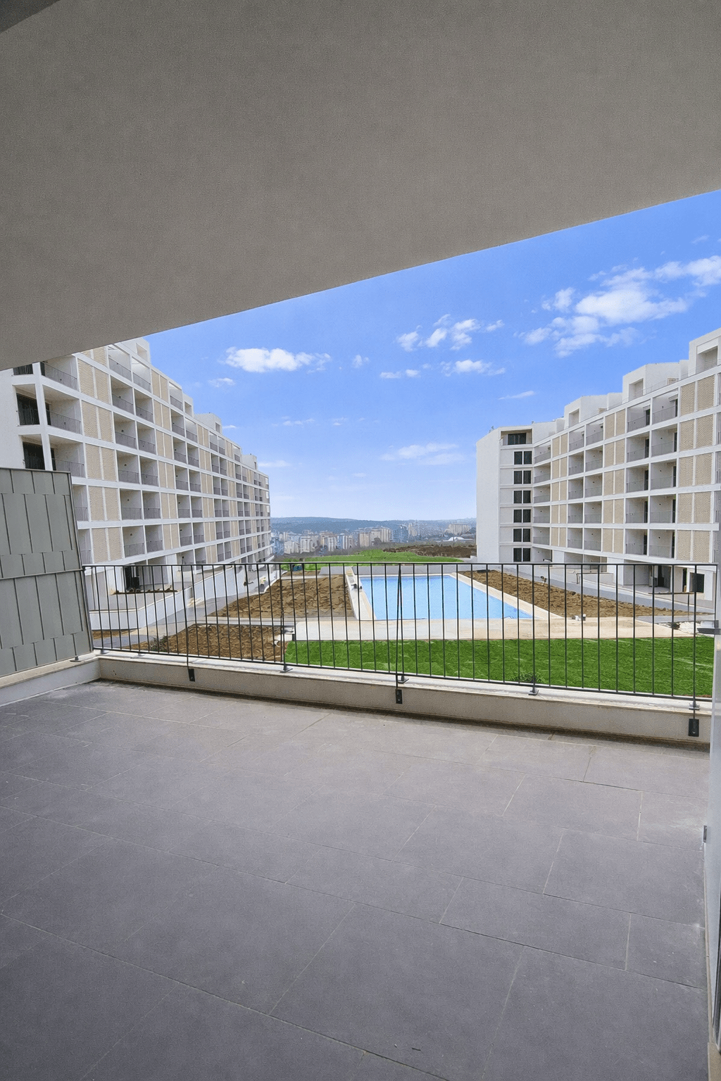 2 Bedroom Apartment with garden, Loures