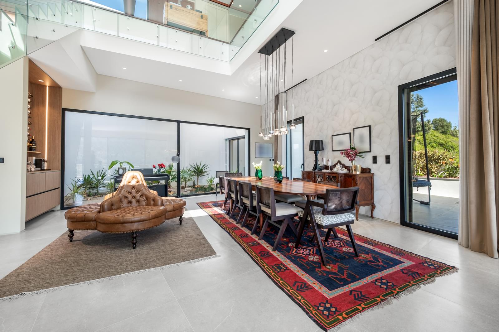4 Bedroom Villa/Townhouse's Image 8