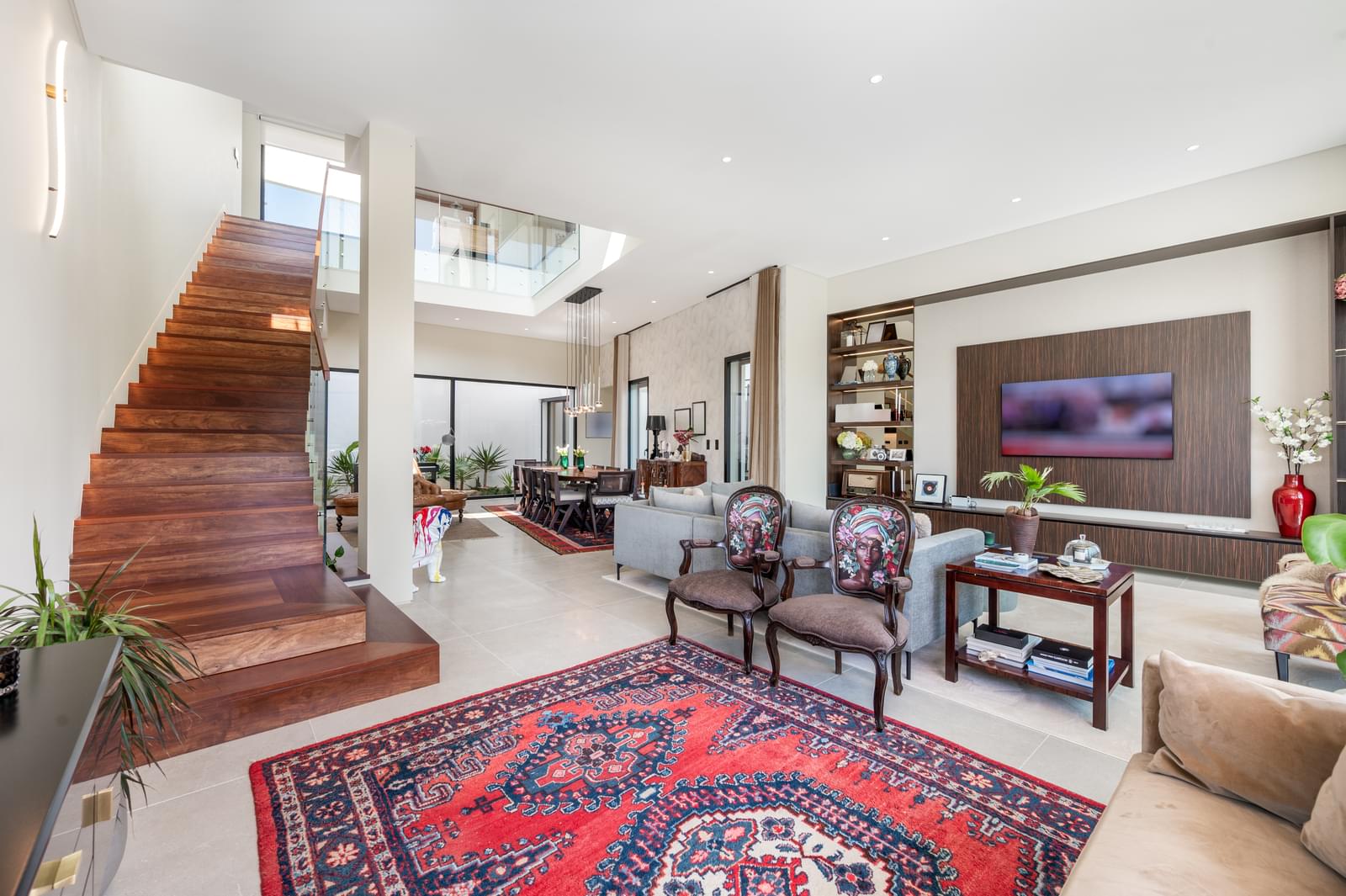 4 Bedroom Villa/Townhouse's Image 6