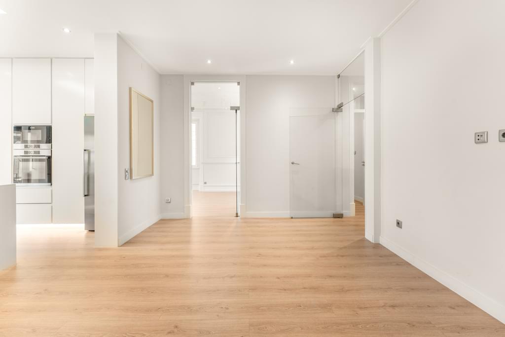 4 Bedroom Apartment with balcony, Avenidas Novas, Lisboa