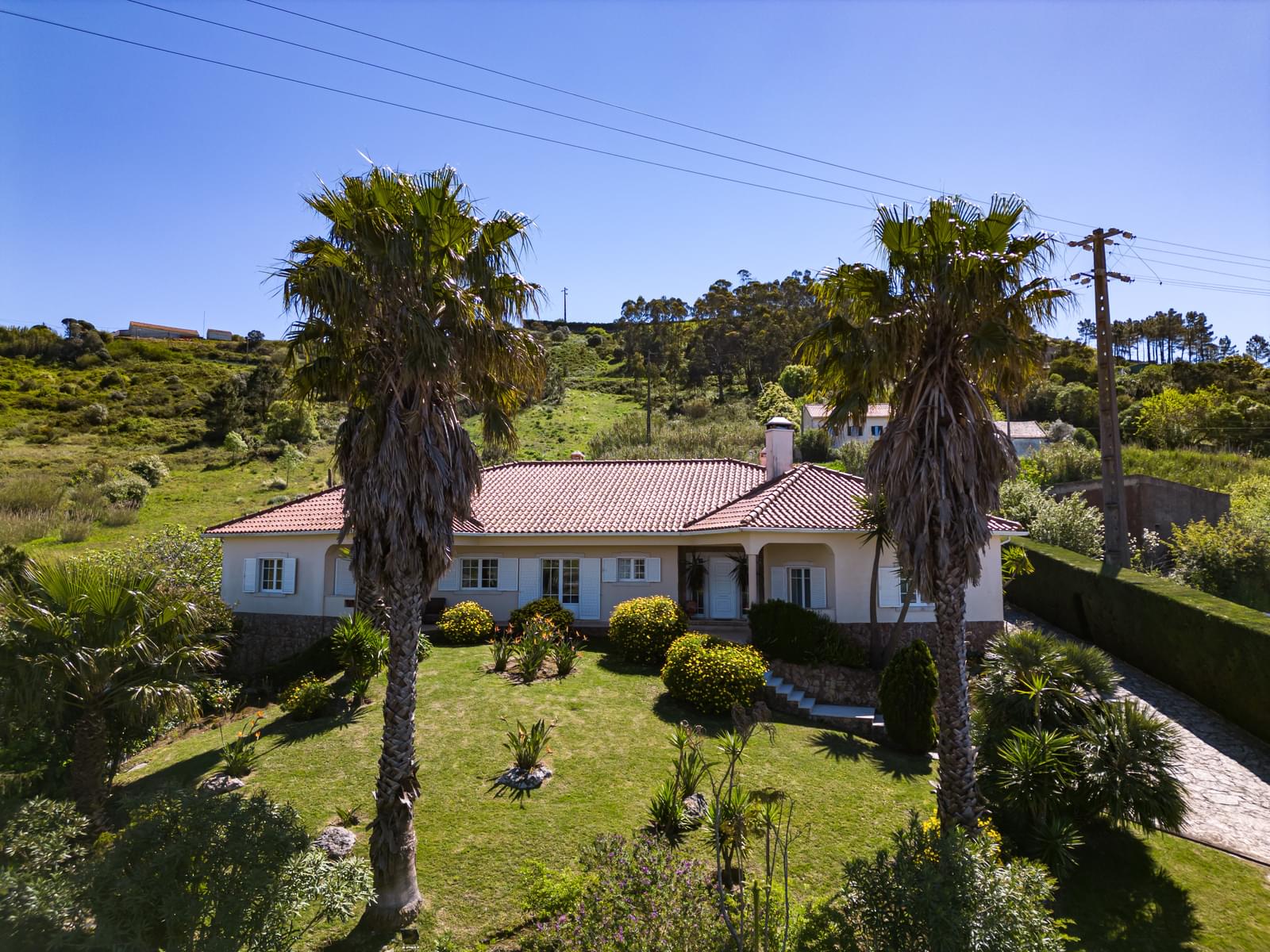 Moradia Isolada T5 com jardim, Torres Vedras - Imagem 1