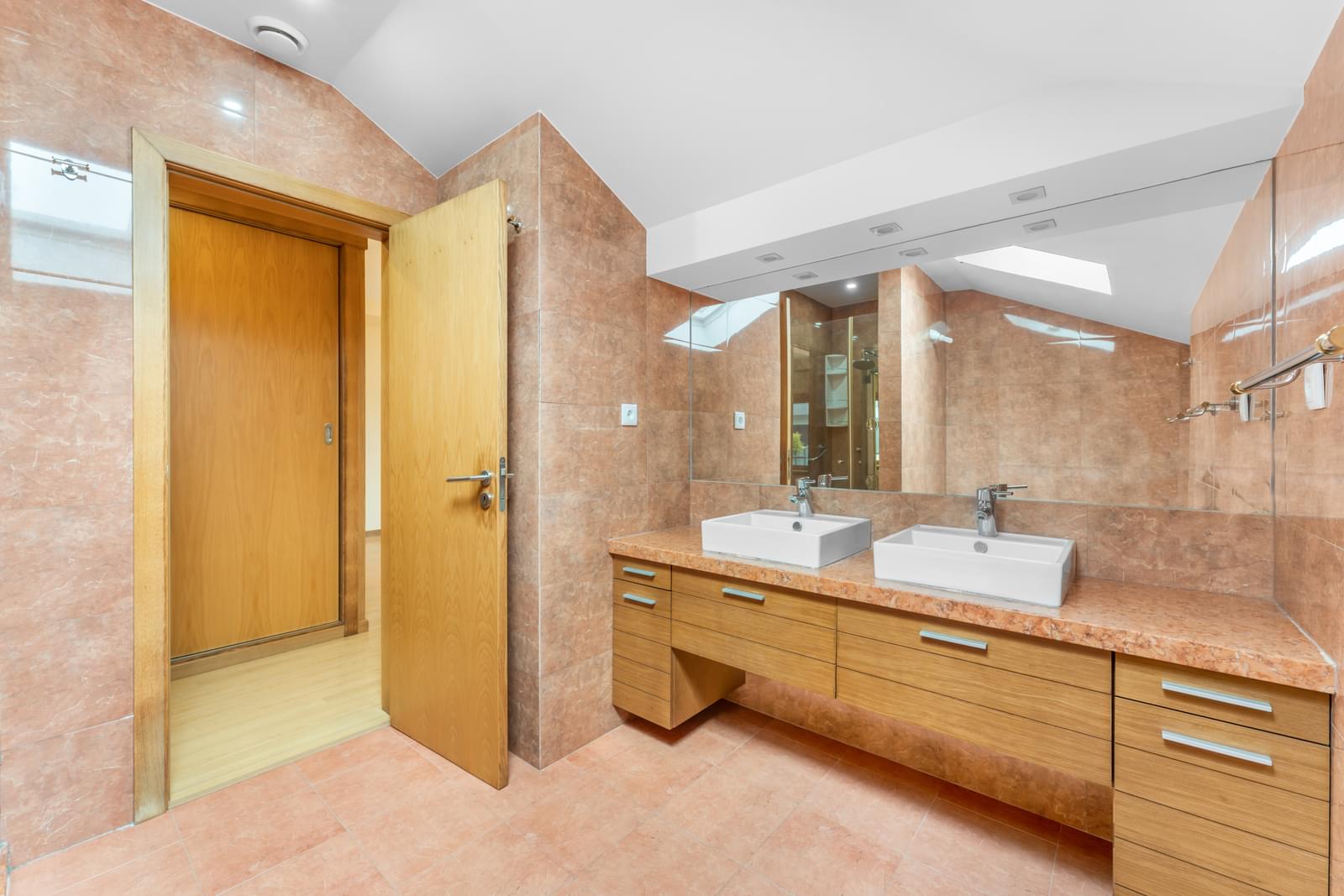 3 Bedroom Villa/Townhouse's Image 13