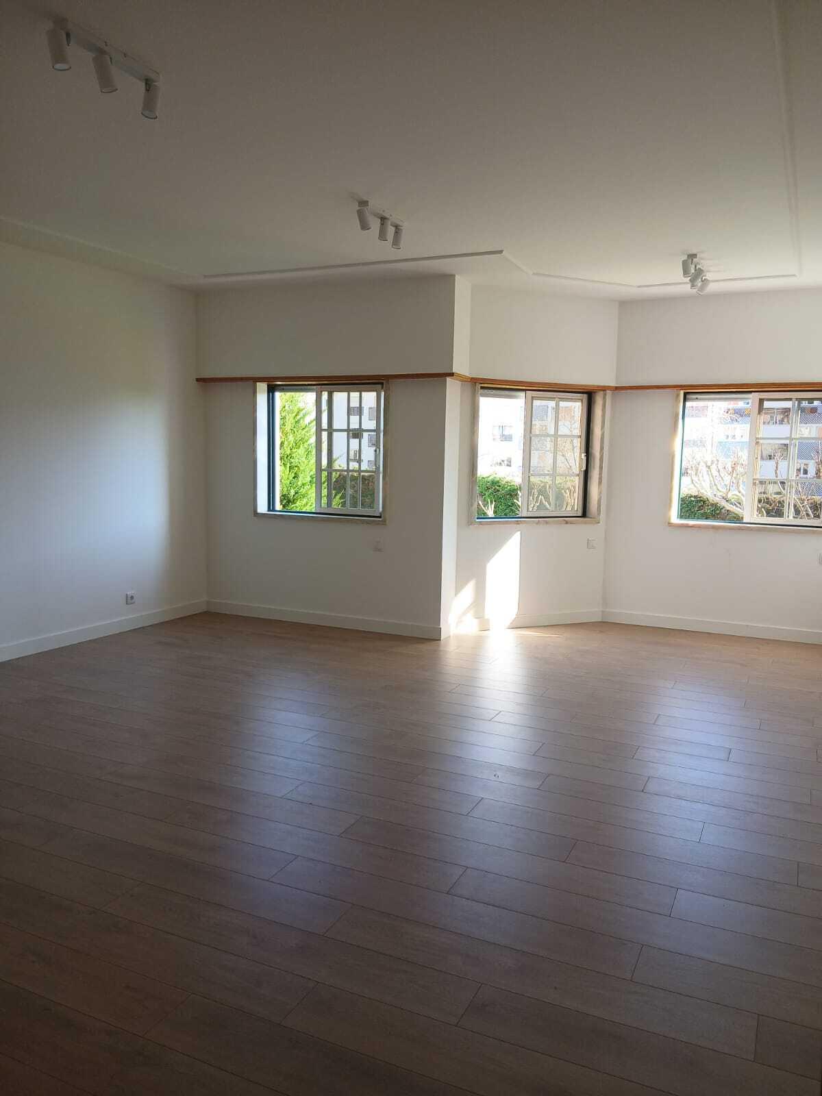 Apartamento T3 com estacionamento, Alapraia, Cascais - Imagem 3