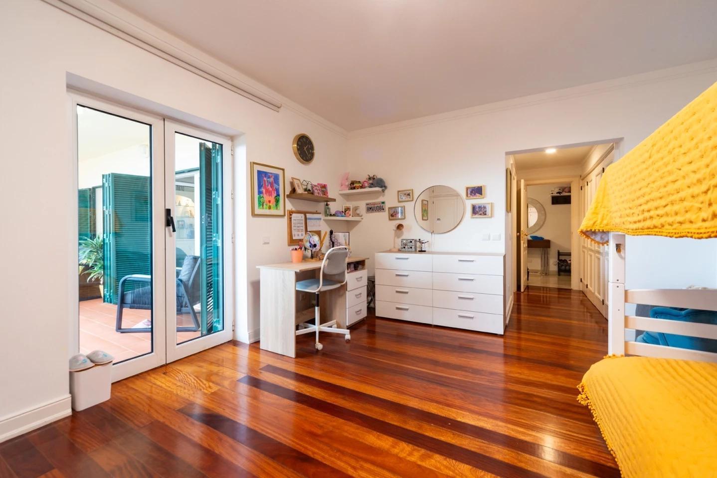 2 Bedroom Apartment/Flat's Image 11