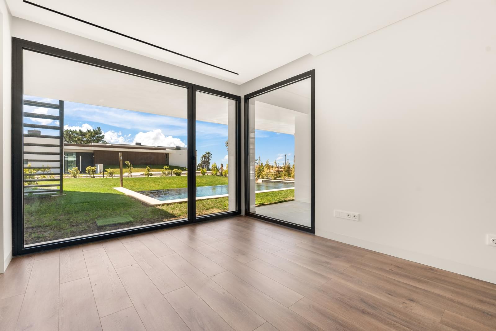 4 Bedroom Villa/Townhouse's Image 12