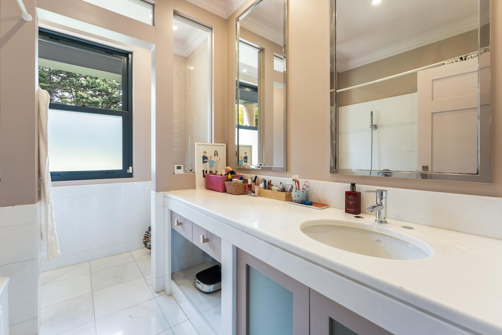 5 Bedroom Villa/Townhouse's Image 24