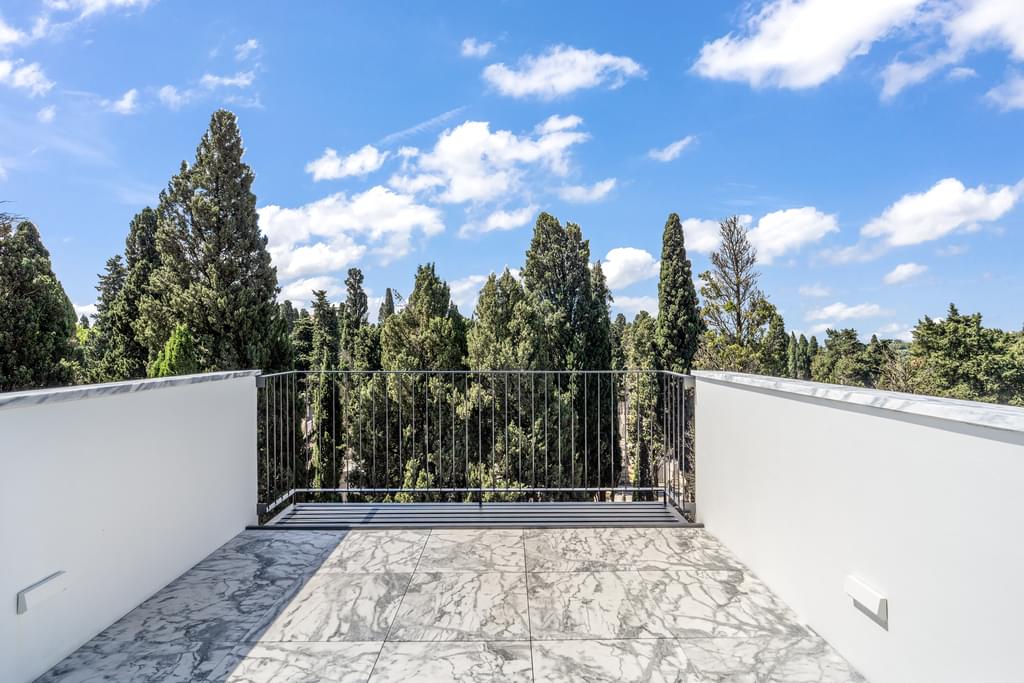 3 Bedroom Triplex with parking, Campo de Ourique, Lisboa 3508986068