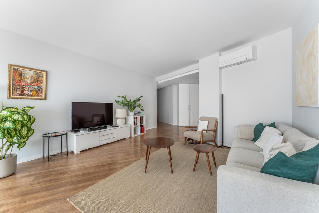 3 Bedroom Apartment with balcony, Linda-a-Pastora Queijas, Oeiras 2745346659