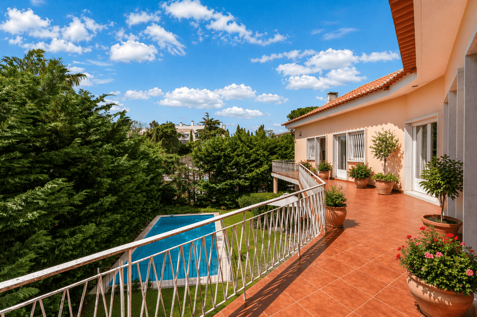 6 Bedroom Villa/Townhouse's Image 13