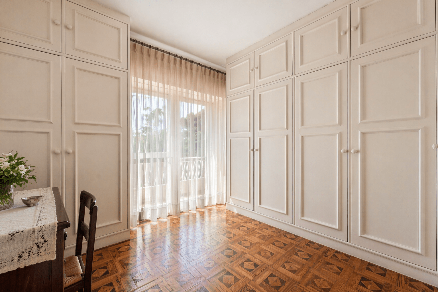 6 Bedroom Villa/Townhouse's Image 11