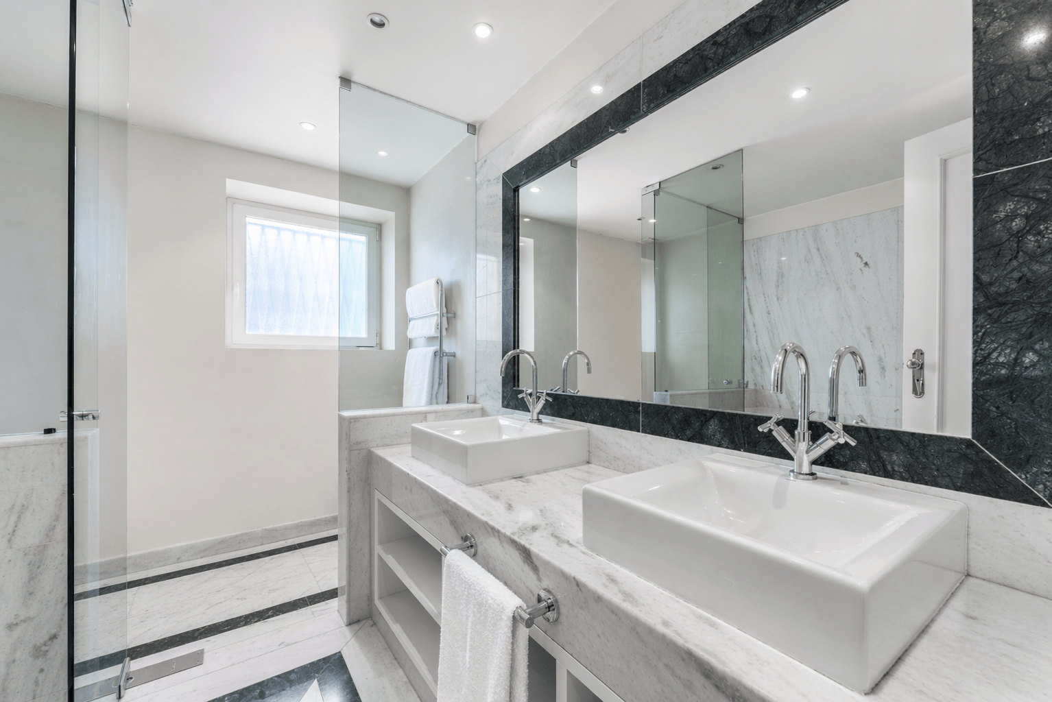 6 Bedroom Villa/Townhouse's Image 14