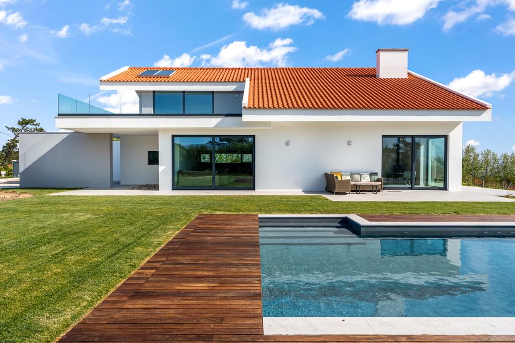 4 Bedroom Detached house with swimming pool, Almoçageme, Sintra 1050991606