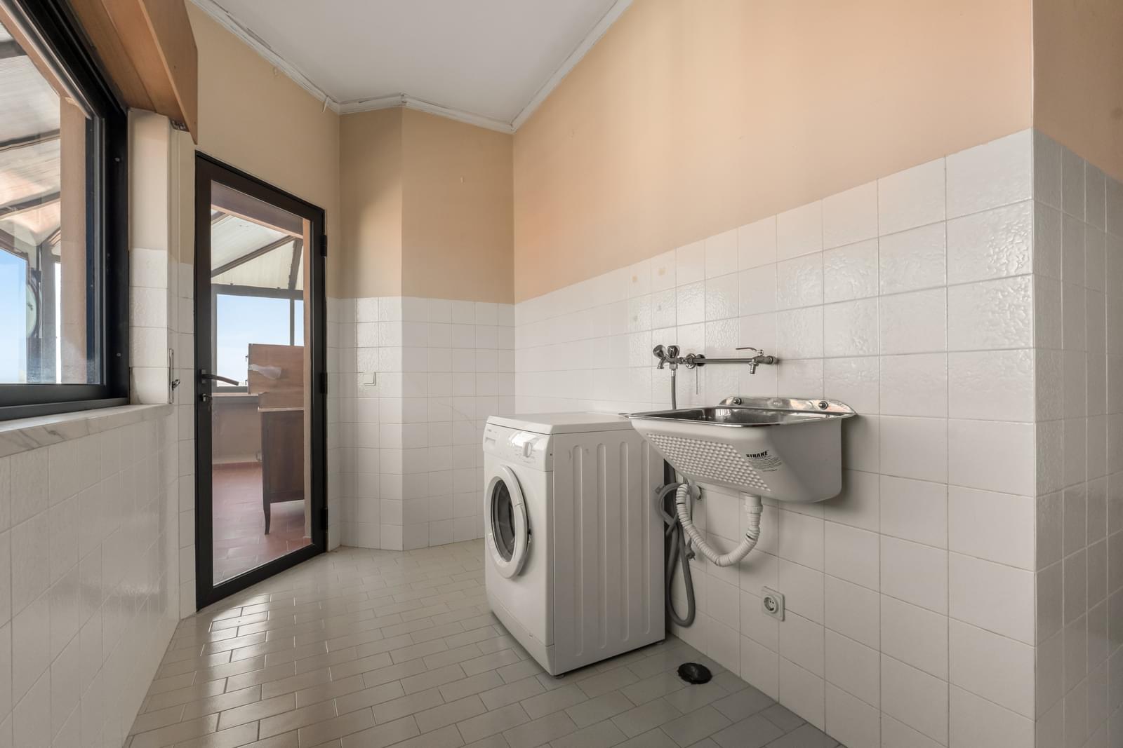5 Bedroom Apartment/Flat's Image 52