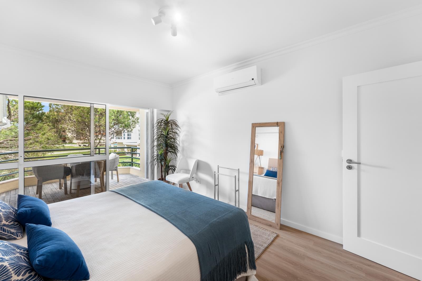 1 Bedroom Apartment/Flat's Image 12