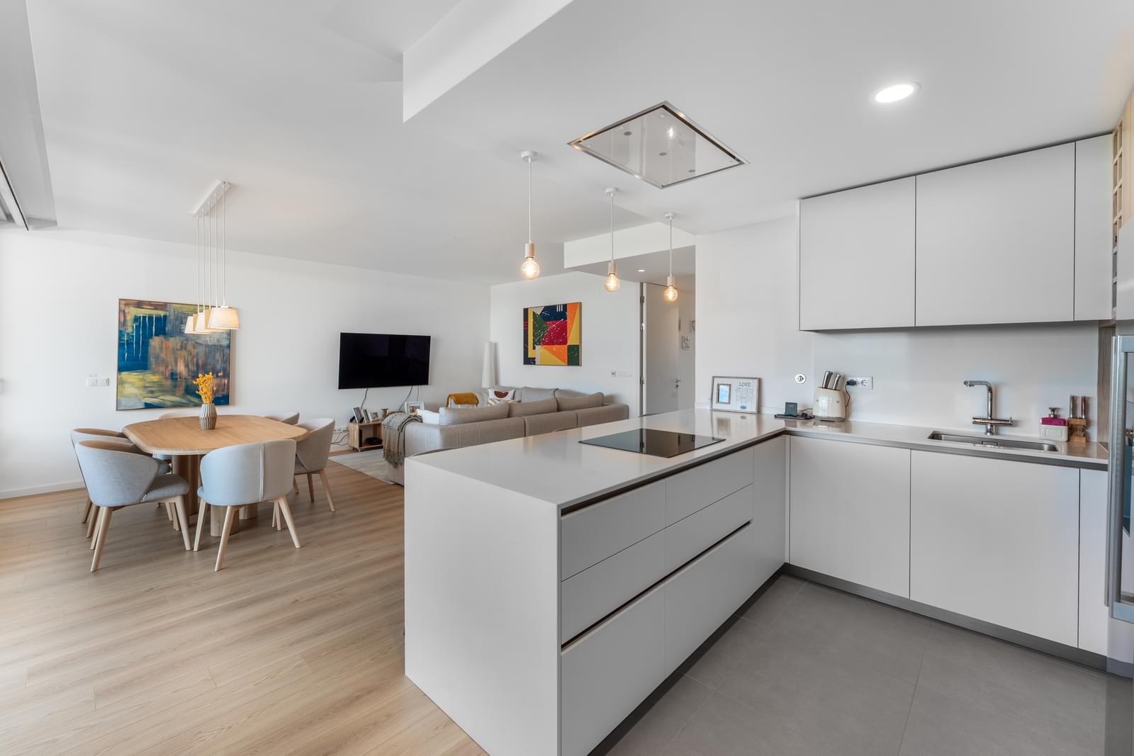 2 Bedroom Apartment/Flat's Image 11