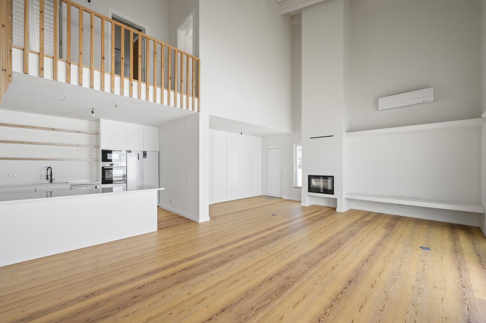 4 Bedroom Villa/Townhouse's Image 3