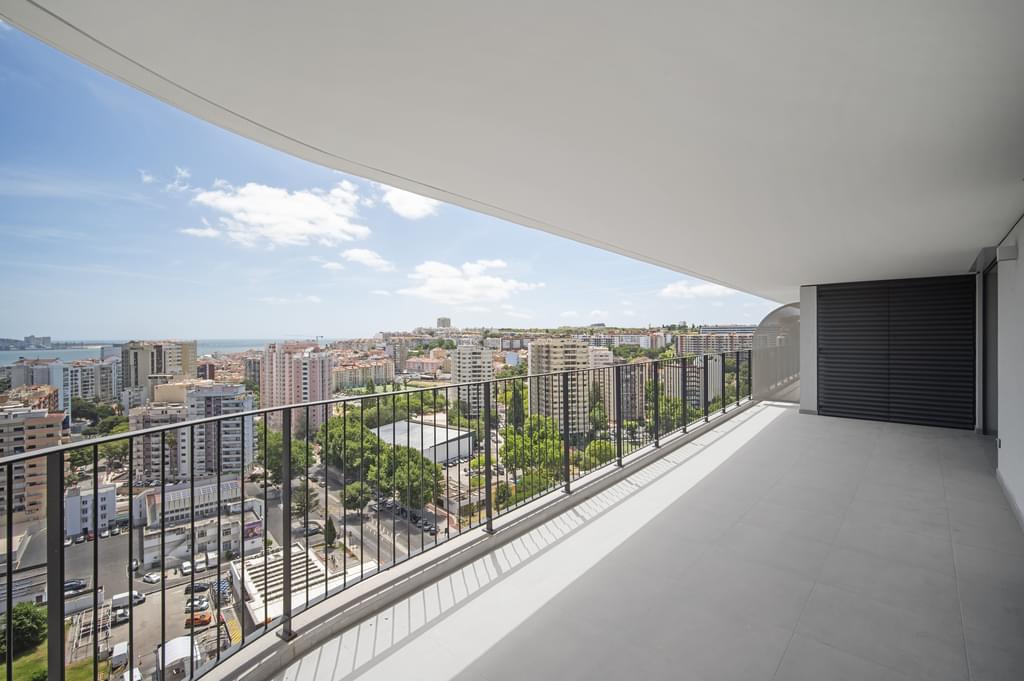 4 Bedroom Apartment with swimming pool, Miraflores, Oeiras