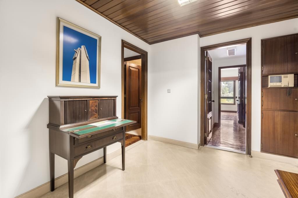 3 Bedroom Apartment with parking, Praça de Espanha, Lisboa 764945322