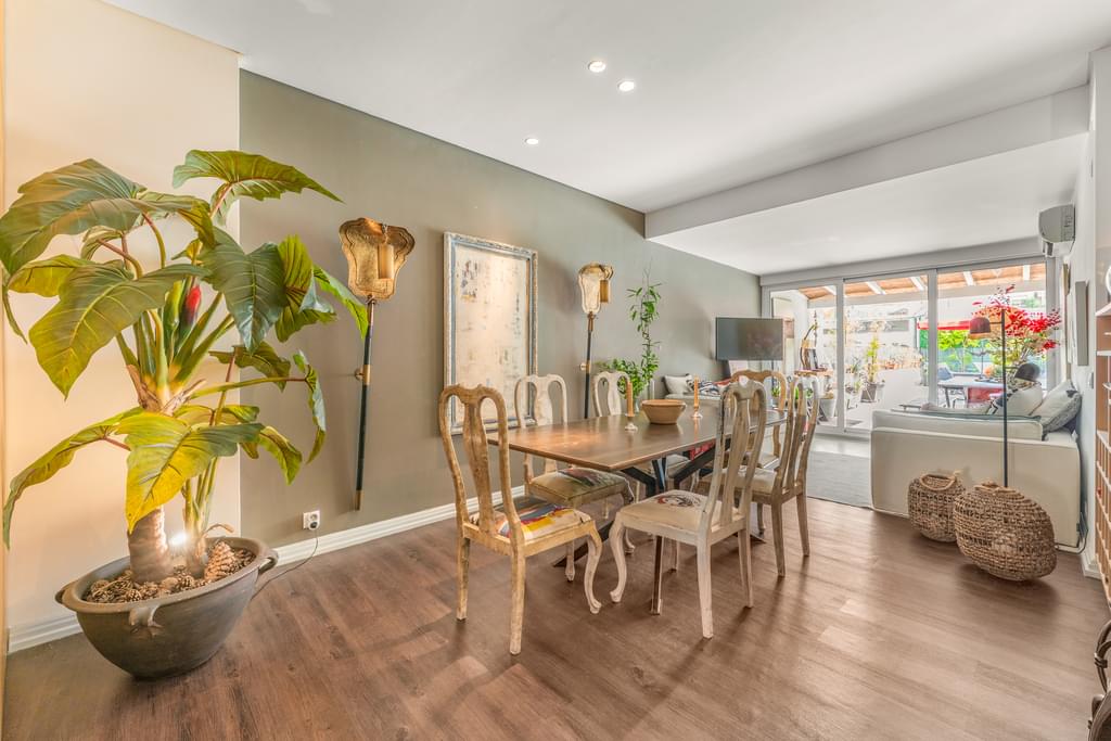 4 Bedroom Apartment with parking, Avenidas Novas, Lisboa 3371897733
