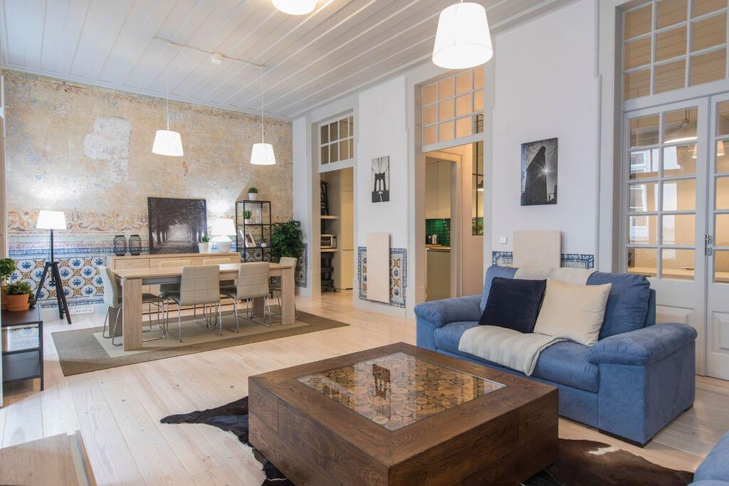 2 Bedroom Apartment with balcony, Sé, Lisboa 3125289328