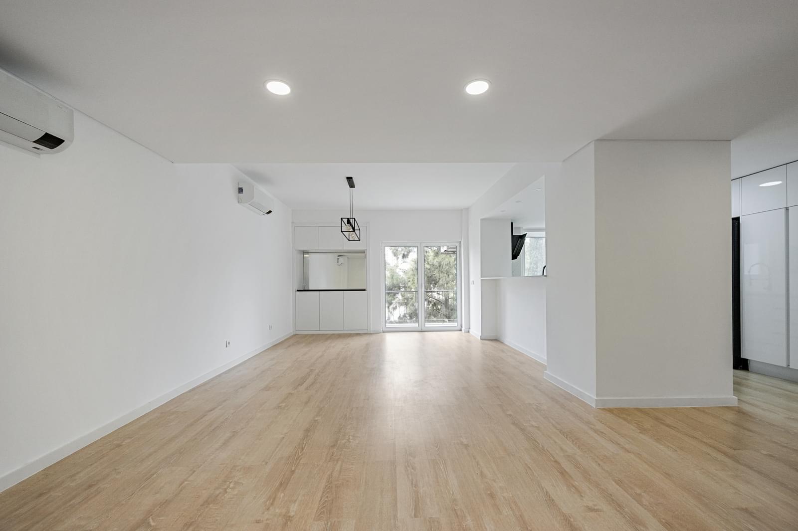 Apartamento T4 com varanda, Paço de Arcos, Oeiras - Imagem 2