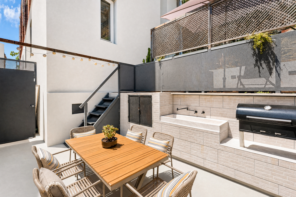 4 Bedroom House with swimming pool, 24 de Julho, Lisboa 2936543324