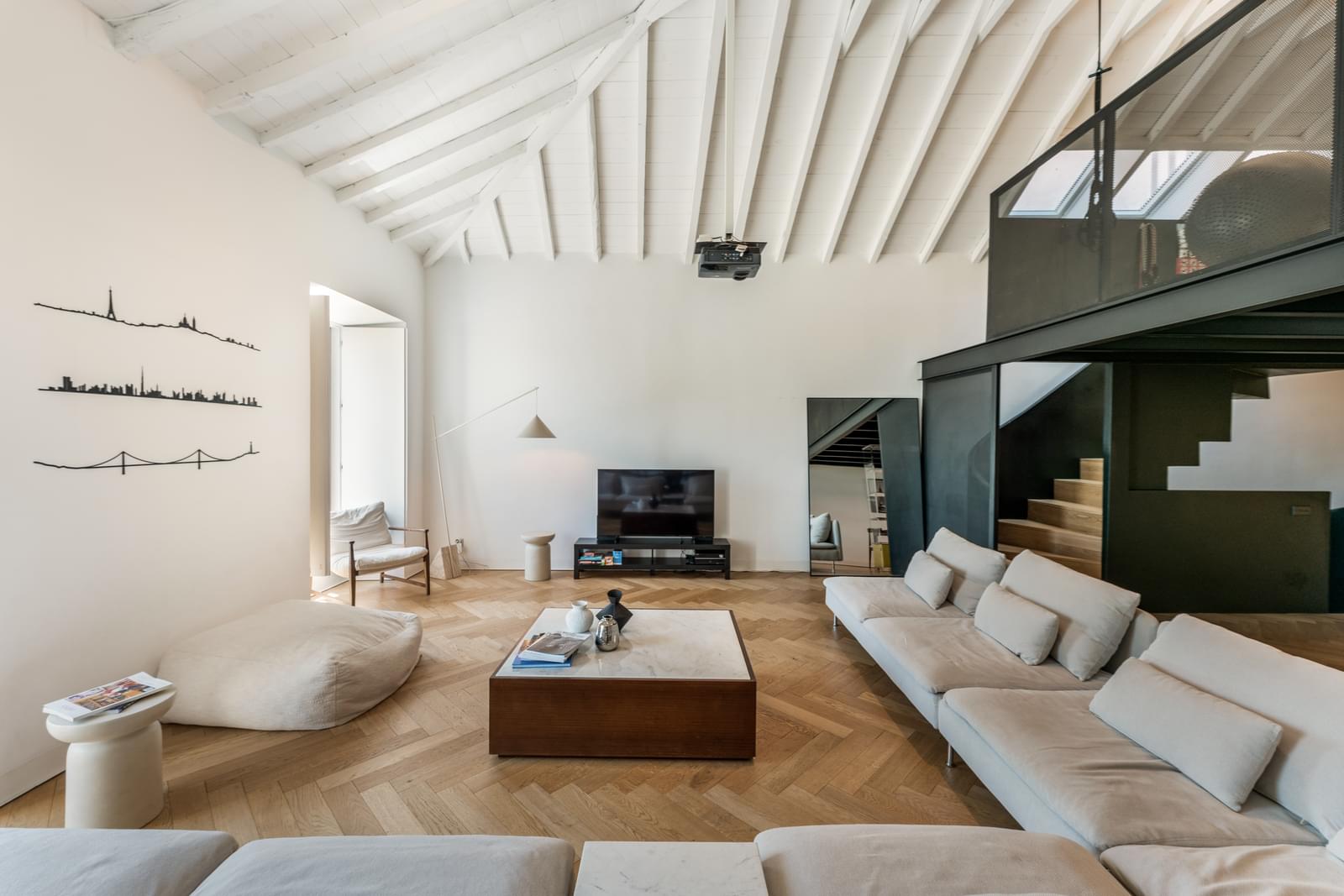 4 Bedroom Villa/Townhouse's Image 10