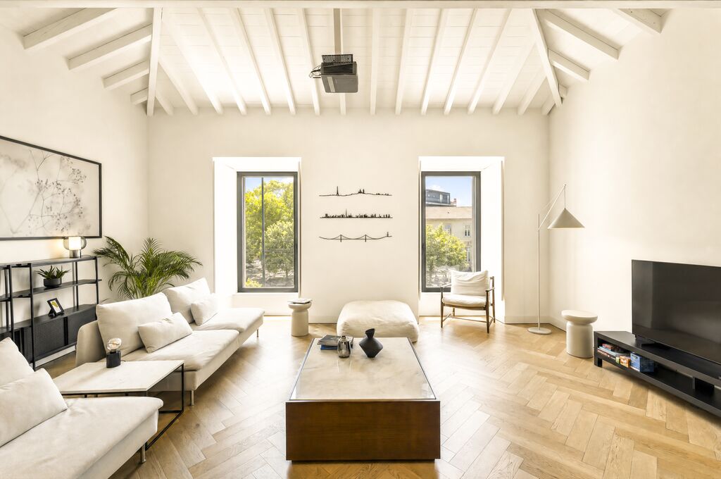 4 Bedroom House with swimming pool, 24 de Julho, Lisboa 2936543324