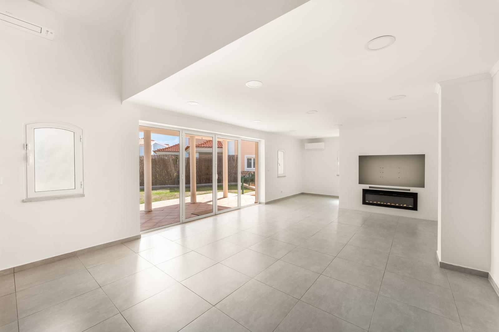 4 Bedroom Villa/Townhouse's Image 13