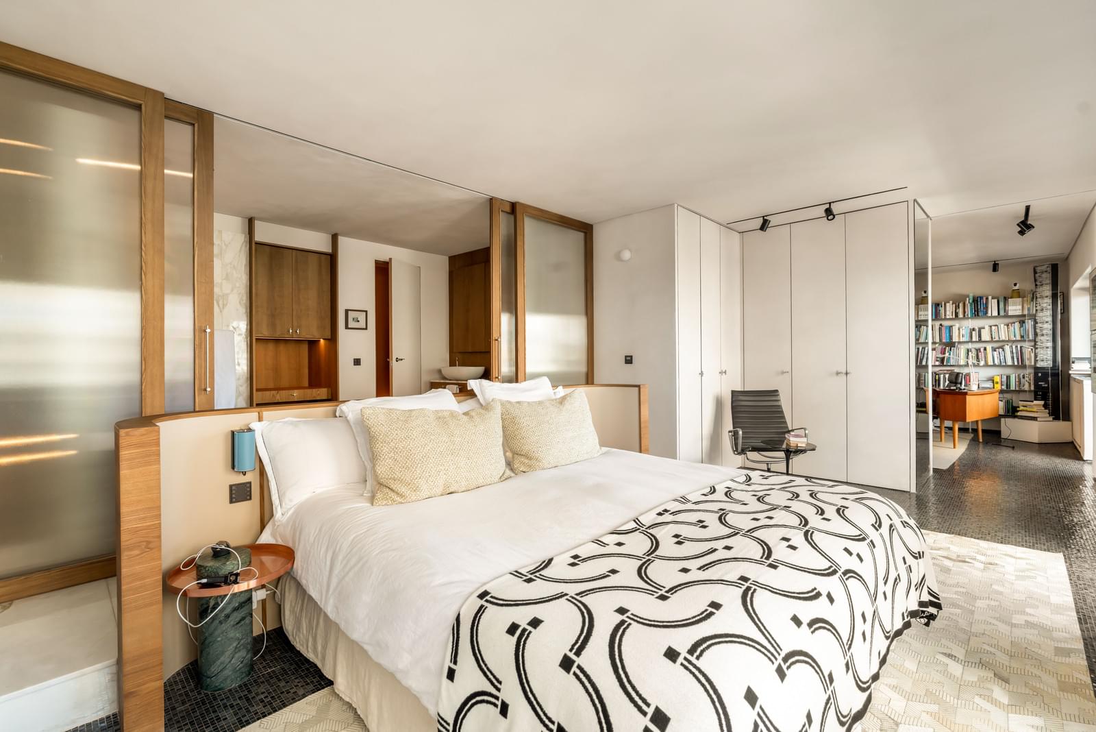 2 Bedroom Apartment/Flat's Image 23